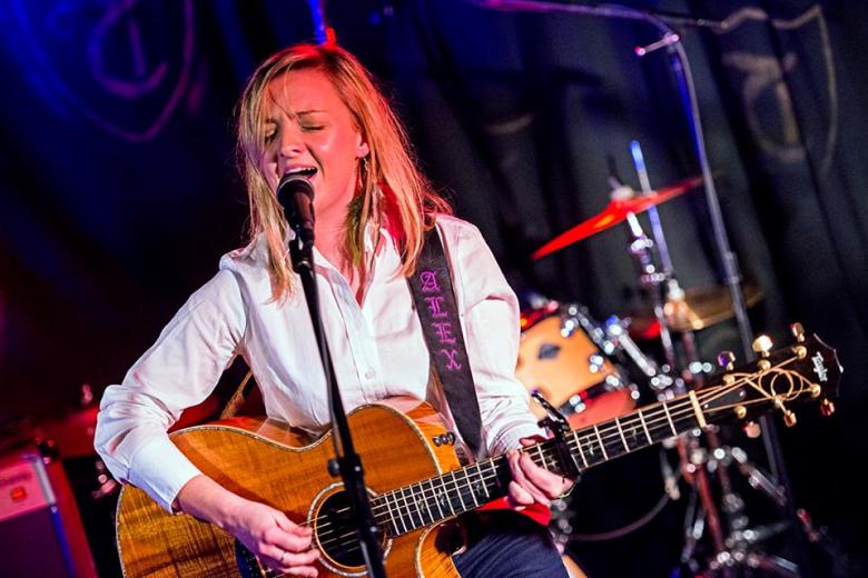 1009961_10151881075740887_561508761_n